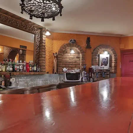 Bed & Breakfast Casa Oasa -accommodation, Pizzeria & Bar