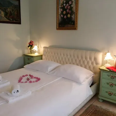 Casa Oasa Boutique Gourmet Pizza Pool Near Koper Bed & Breakfast