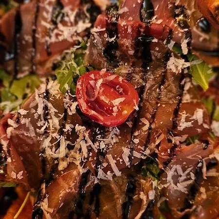 Casa Oasa - Boutique Rooms, Gourmet Pizza & Cocktail Bar